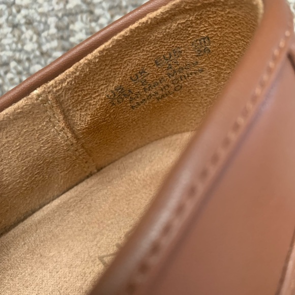 Naturalized Milo Loafer (like new!) - Picture 3 of 5